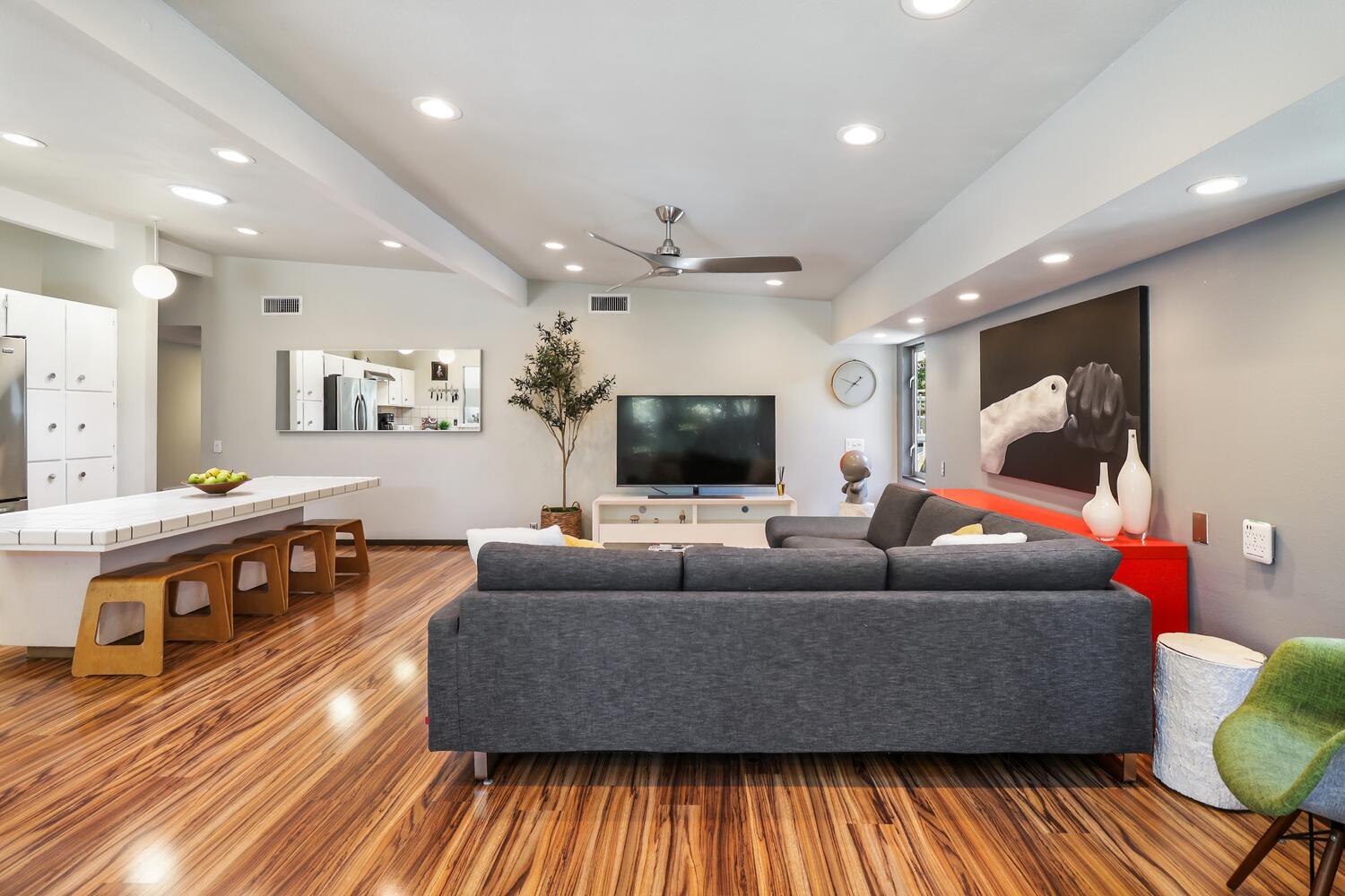 Davis, California, 95616, United States, 4 Bedrooms Bedrooms, ,3 BathroomsBathrooms,Residential,Active,1922279
