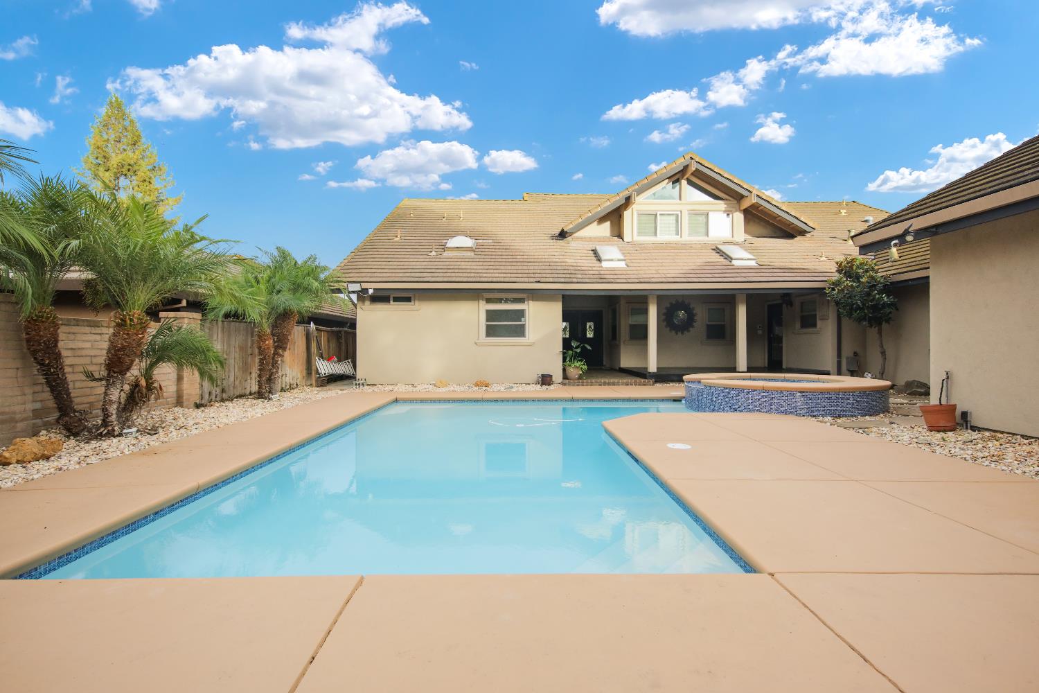 Stockton, California, 95219, United States, 4 Bedrooms Bedrooms, ,5 BathroomsBathrooms,Residential,Active,1970940