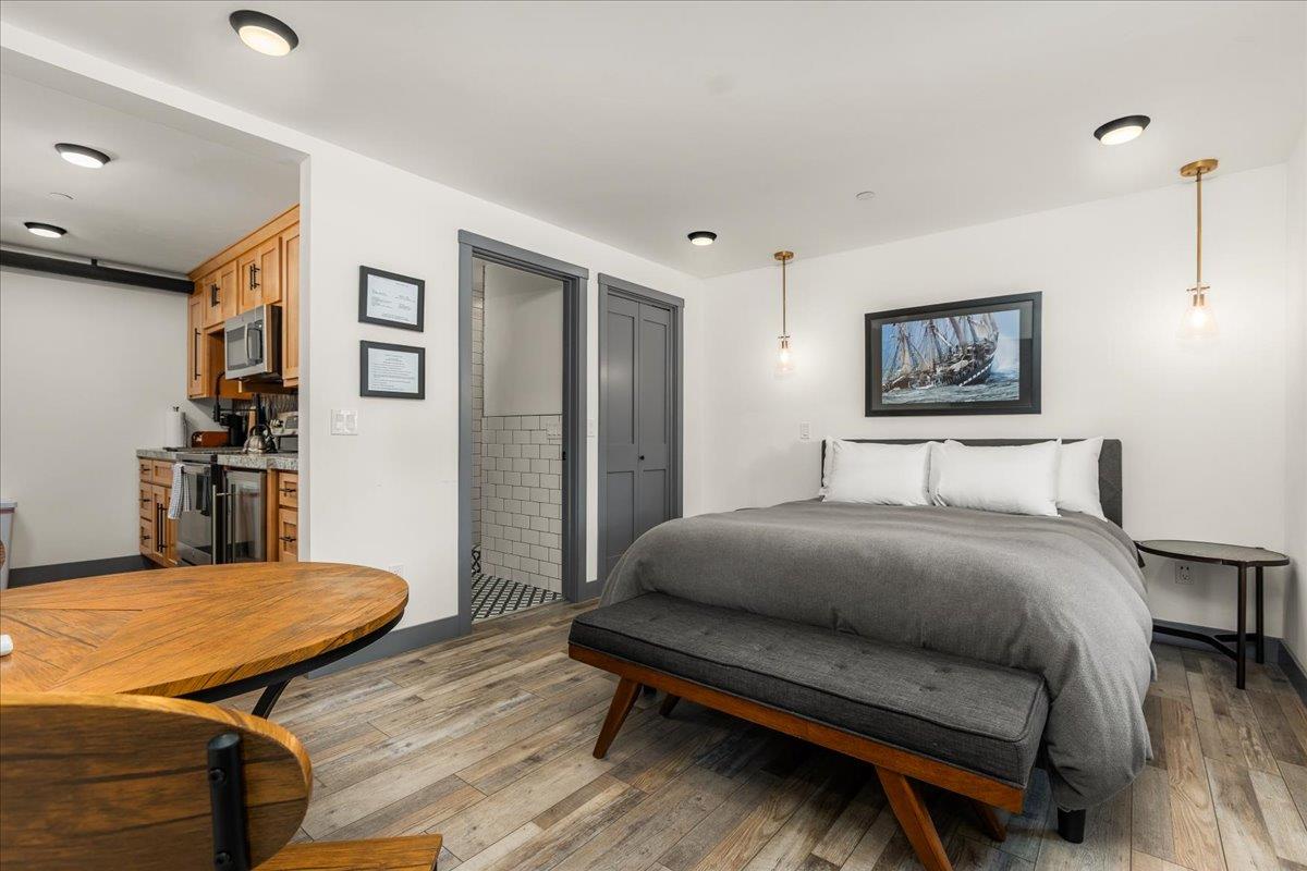 Nevada City, California, 95959, United States, 7 Bedrooms Bedrooms, ,5 BathroomsBathrooms,Residential,Active,2011864