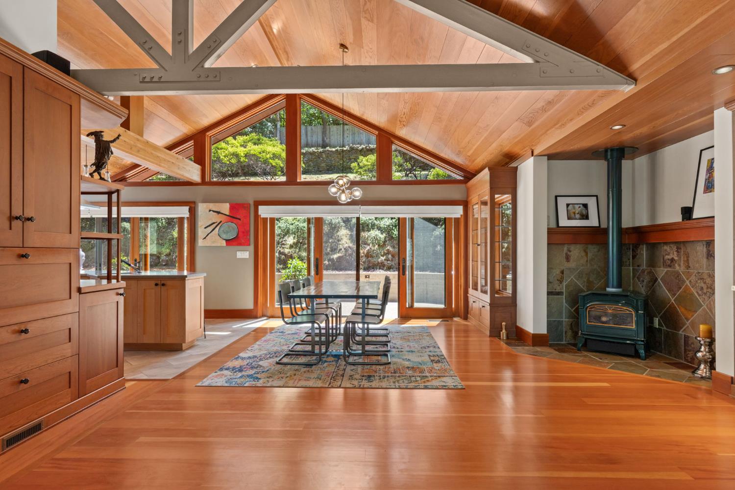 Sutter Creek, California, 95685, United States, 2 Bedrooms Bedrooms, ,4 BathroomsBathrooms,Residential,Active,2038151