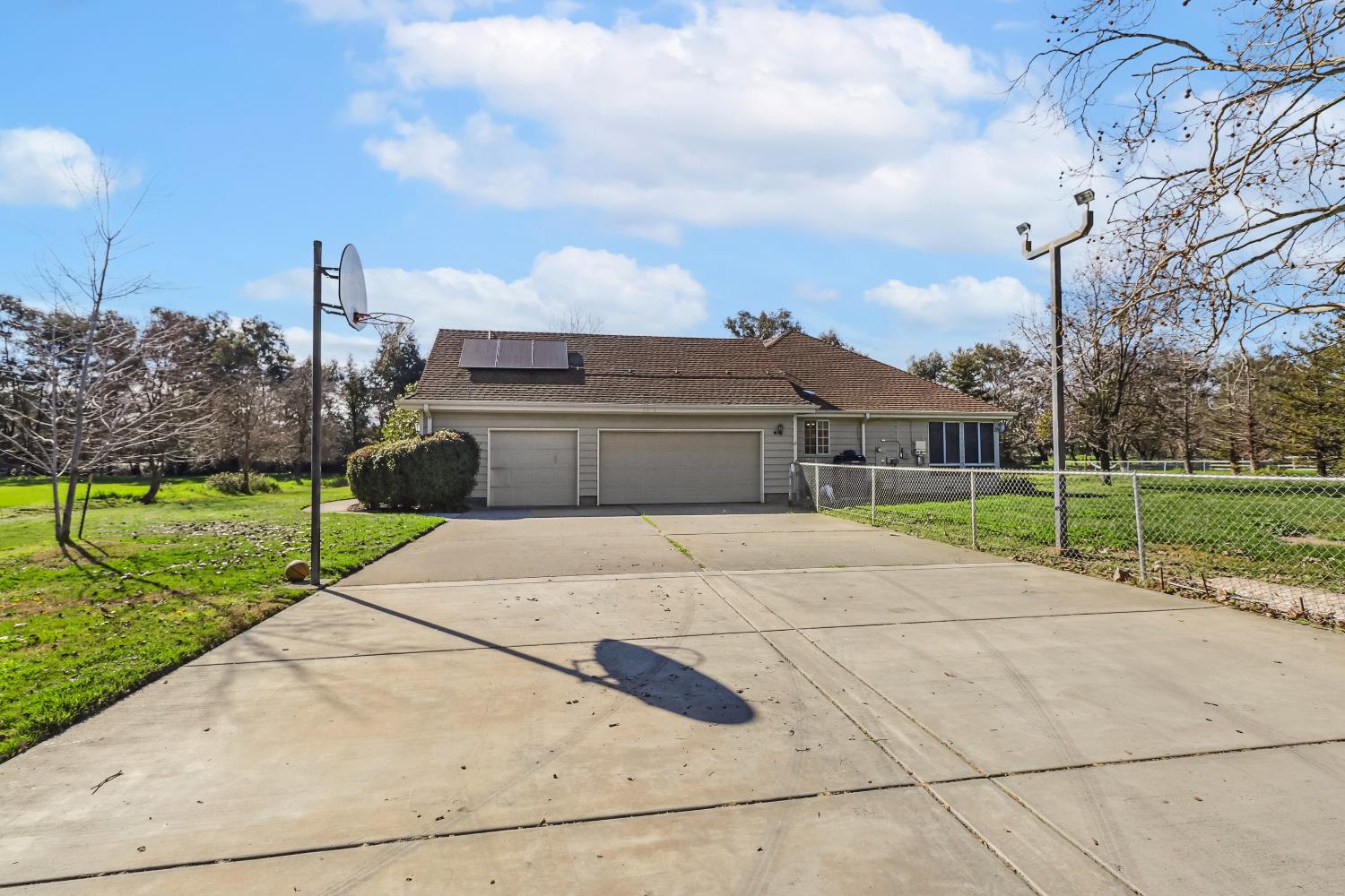Woodland, California, 95695, United States, 4 Bedrooms Bedrooms, ,3 BathroomsBathrooms,Residential,Active,1929675