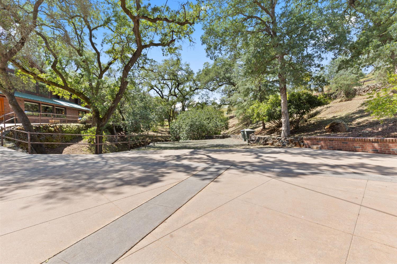 Sutter Creek, California, 95685, United States, 2 Bedrooms Bedrooms, ,4 BathroomsBathrooms,Residential,Active,2038151