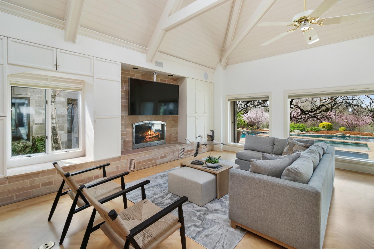 Sacramento, California, 95827, United States, 6 Bedrooms Bedrooms, ,7 BathroomsBathrooms,Residential,Active,1898041