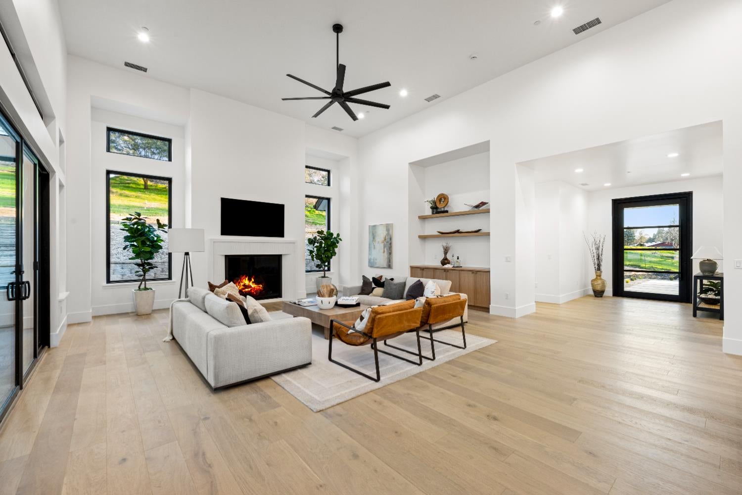 Newcastle, California, 95658, United States, 5 Bedrooms Bedrooms, ,4 BathroomsBathrooms,Residential,Active,2013165