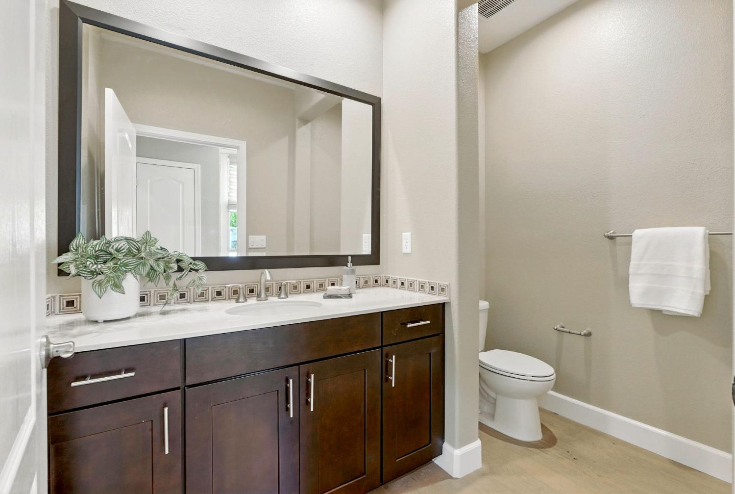 Davis, California, 95616, United States, 3 Bedrooms Bedrooms, ,3 BathroomsBathrooms,Residential,Active,1900388