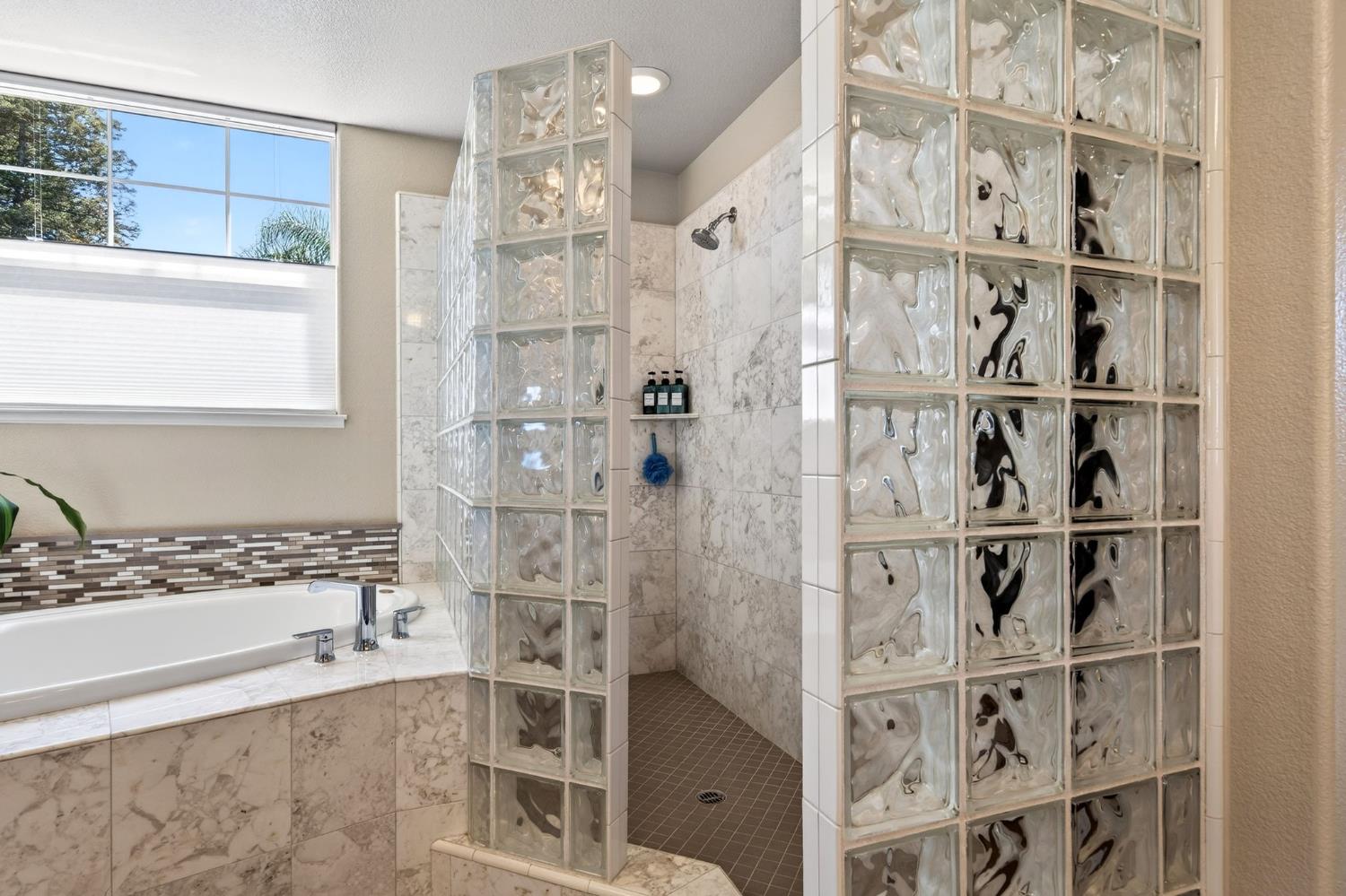 Davis, California, 95618, United States, 3 Bedrooms Bedrooms, ,4 BathroomsBathrooms,Residential,Active,2030523