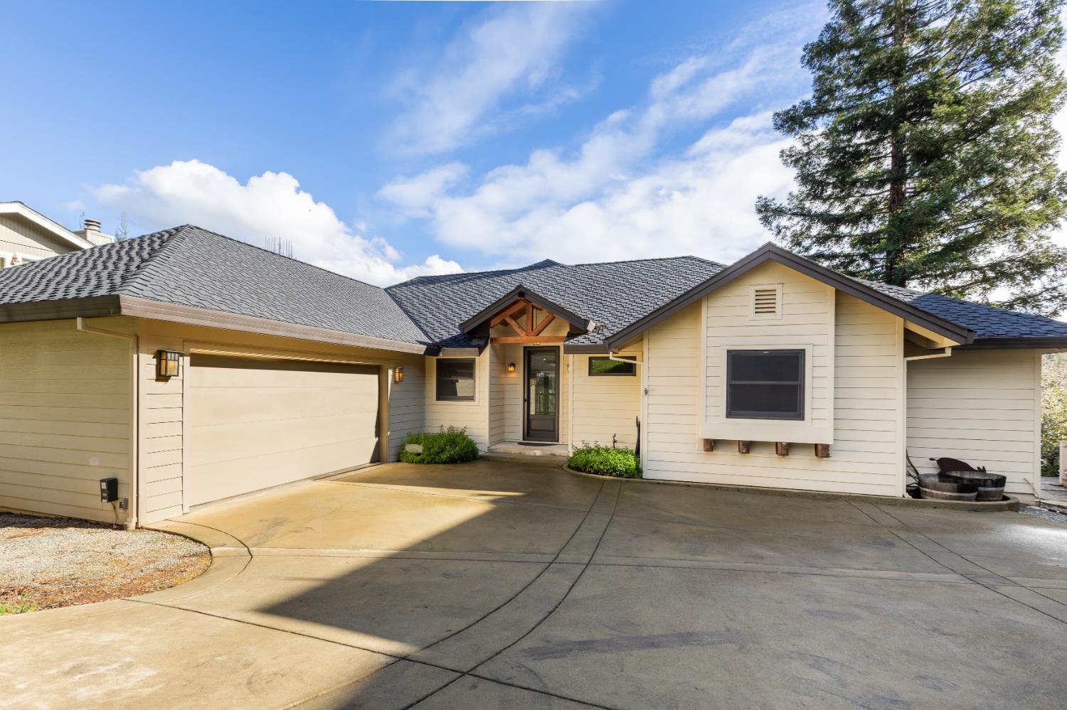 Penn Valley, California, 95946, United States, 3 Bedrooms Bedrooms, ,2 BathroomsBathrooms,Residential,Active,2008719