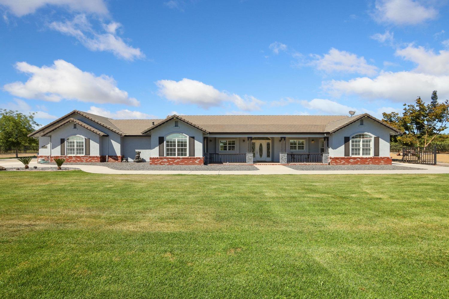 Manteca, California, 95336, United States, 4 Bedrooms Bedrooms, ,3 BathroomsBathrooms,Residential,Active,1946532