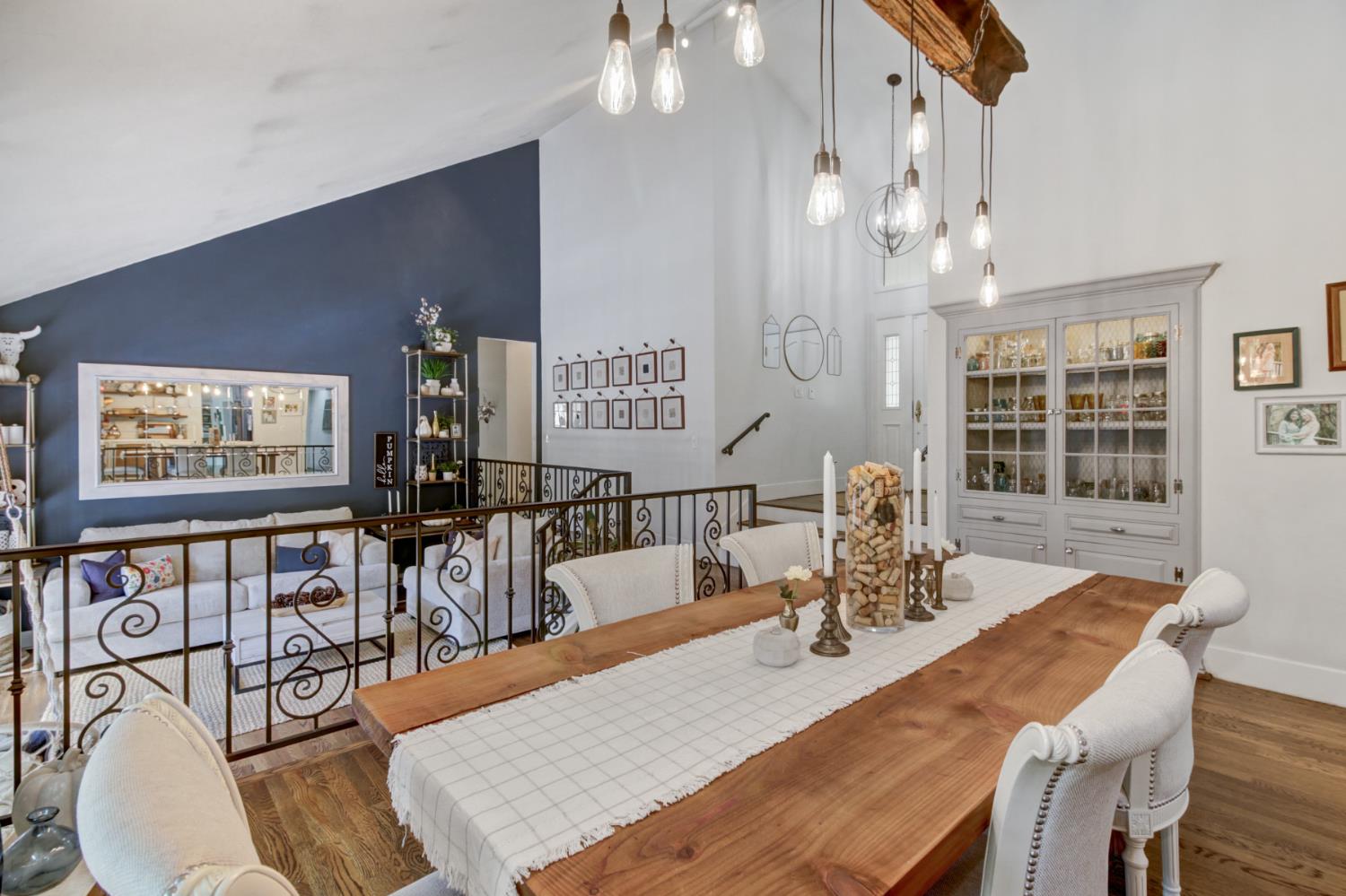 Carmichael, California, 95608, United States, 5 Bedrooms Bedrooms, ,4 BathroomsBathrooms,Residential,Active,1952048