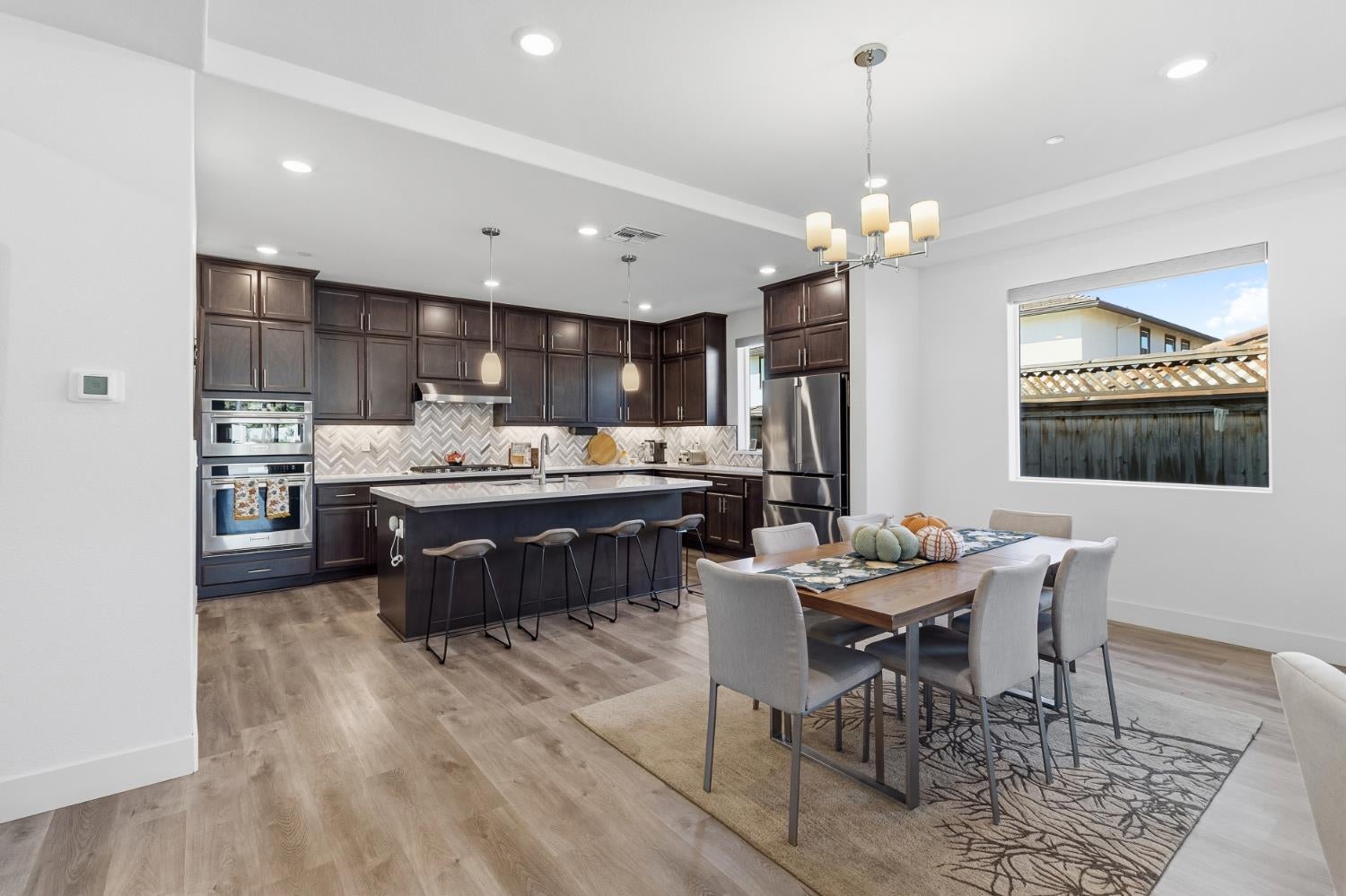 West Sacramento, California, 95605, United States, 3 Bedrooms Bedrooms, ,4 BathroomsBathrooms,Residential,Active,2008265