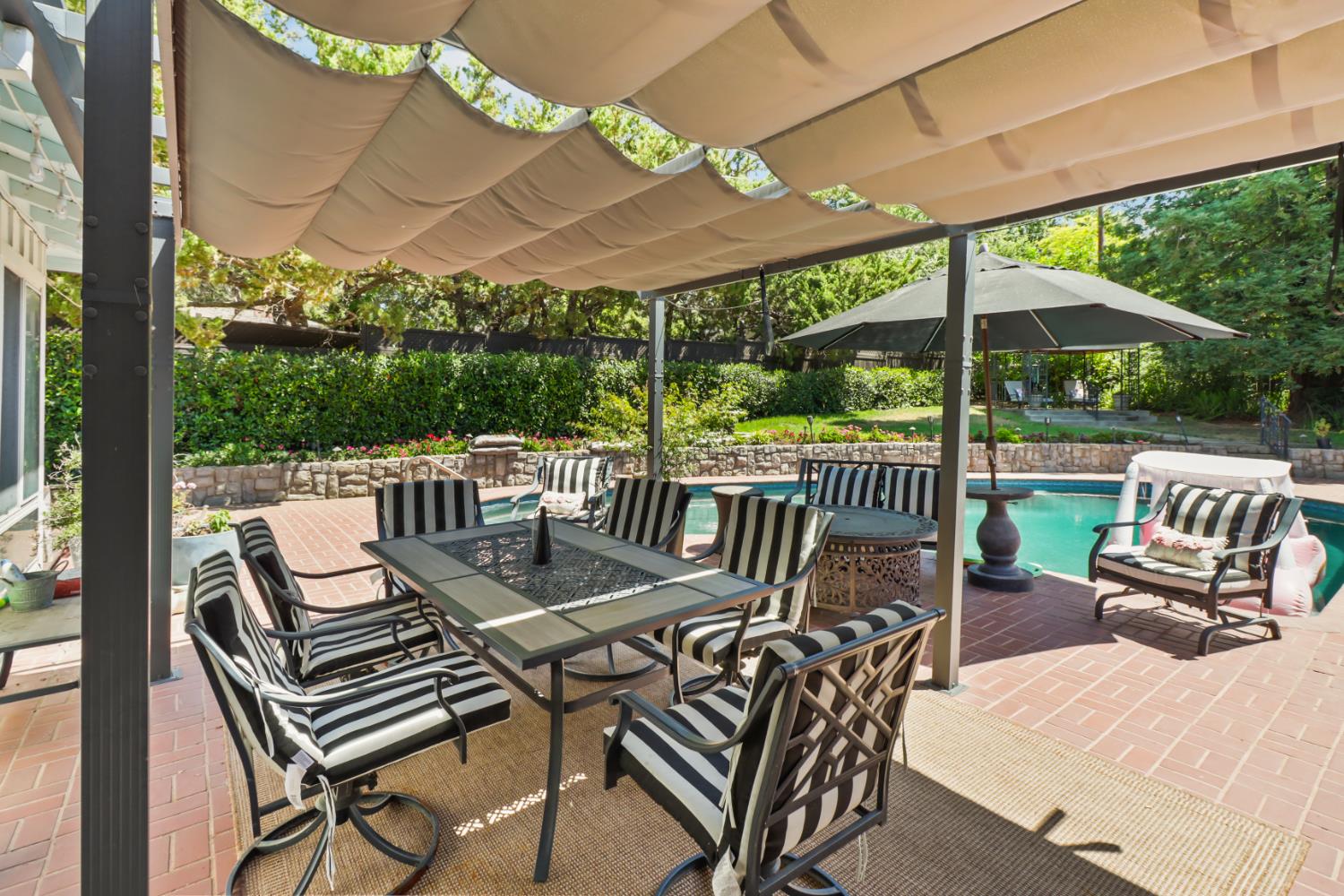 Carmichael, California, 95608, United States, 4 Bedrooms Bedrooms, ,3 BathroomsBathrooms,Residential,Active,1904149