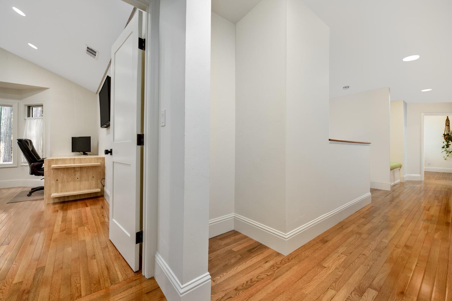 Nevada City, California, 95959, United States, 4 Bedrooms Bedrooms, ,5 BathroomsBathrooms,Residential,Active,1808164