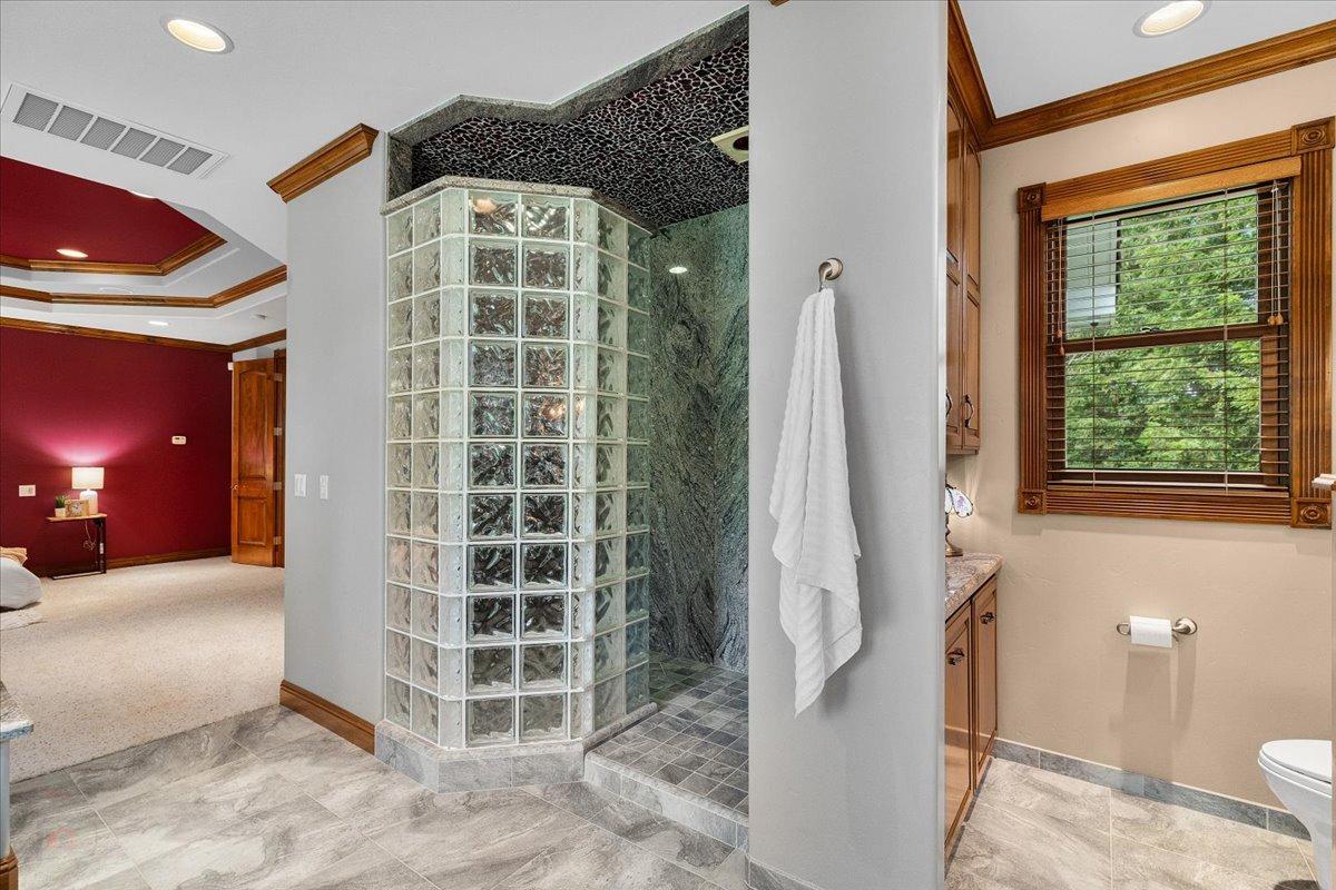 Ripon, California, 95366, United States, 3 Bedrooms Bedrooms, ,5 BathroomsBathrooms,Residential,Active,1808206