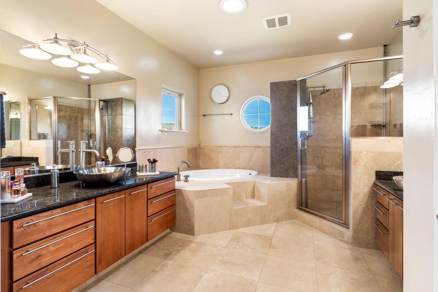 El Dorado Hills, California, 95762, United States, 5 Bedrooms Bedrooms, ,4 BathroomsBathrooms,Residential,Active,2023351