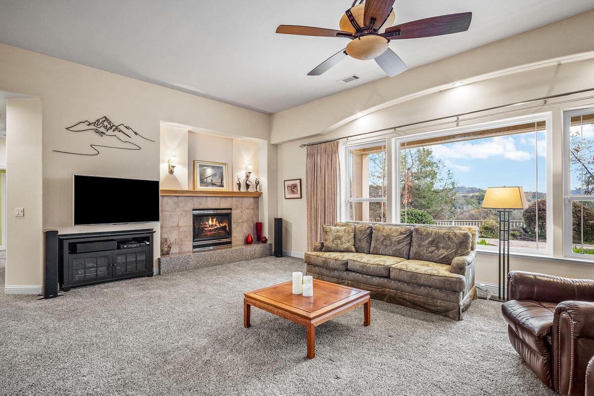 Placerville, California, 95667, United States, 4 Bedrooms Bedrooms, ,3 BathroomsBathrooms,Residential,Active,2006974