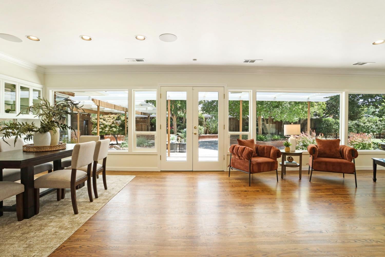 Modesto, California, 95350, United States, 4 Bedrooms Bedrooms, ,3 BathroomsBathrooms,Residential,Active,1877804