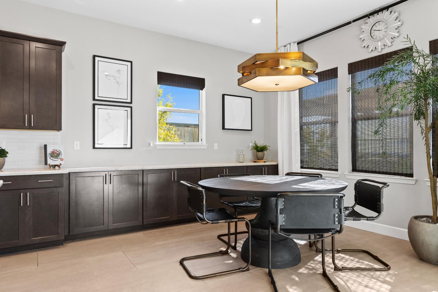 Folsom, California, 95630, United States, 4 Bedrooms Bedrooms, ,5 BathroomsBathrooms,Residential,Active,2008753