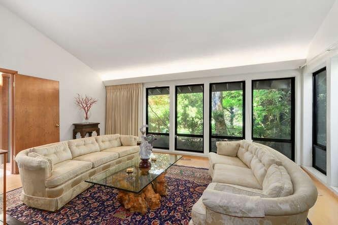 Sacramento, California, 95864, United States, 4 Bedrooms Bedrooms, ,3 BathroomsBathrooms,Residential,Active,1808144