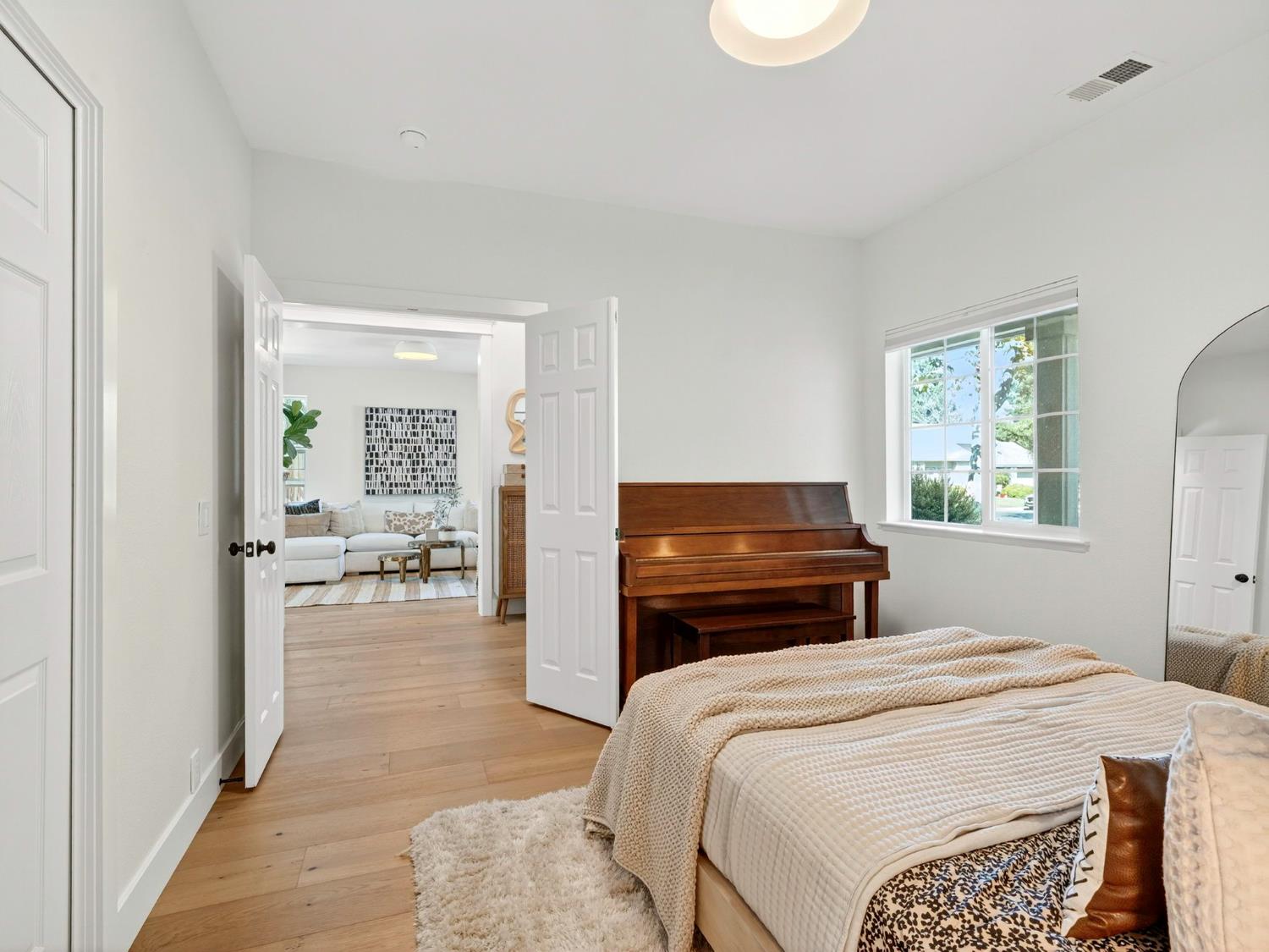 Davis, California, 95618, United States, 5 Bedrooms Bedrooms, ,3 BathroomsBathrooms,Residential,Active,1929454