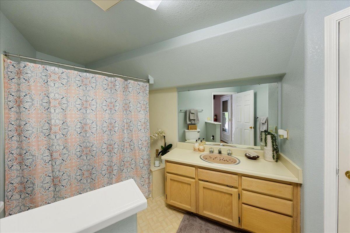 Newcastle, California, 95658, United States, 3 Bedrooms Bedrooms, ,3 BathroomsBathrooms,Residential,Active,1798198