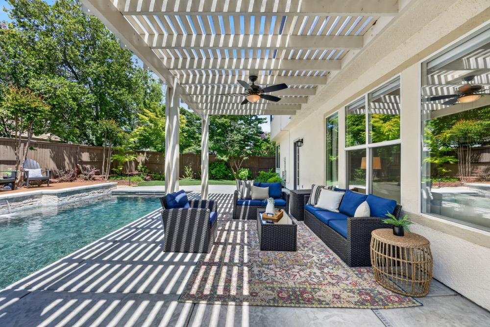 El Dorado Hills, California, 95762, United States, 5 Bedrooms Bedrooms, ,3 BathroomsBathrooms,Residential,Pending,2045616