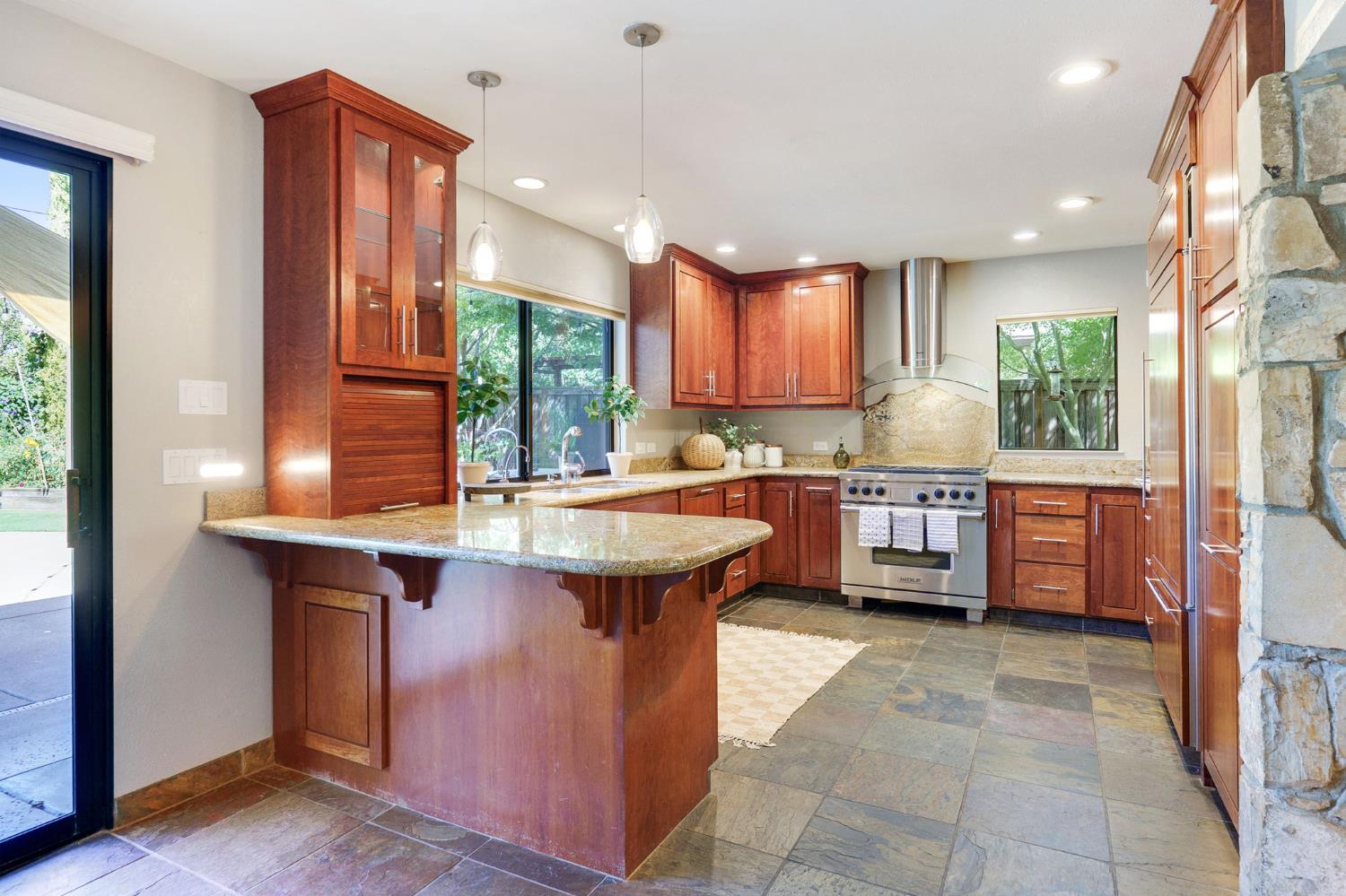 Davis, California, 95616, United States, 4 Bedrooms Bedrooms, ,4 BathroomsBathrooms,Residential,Active,1922349