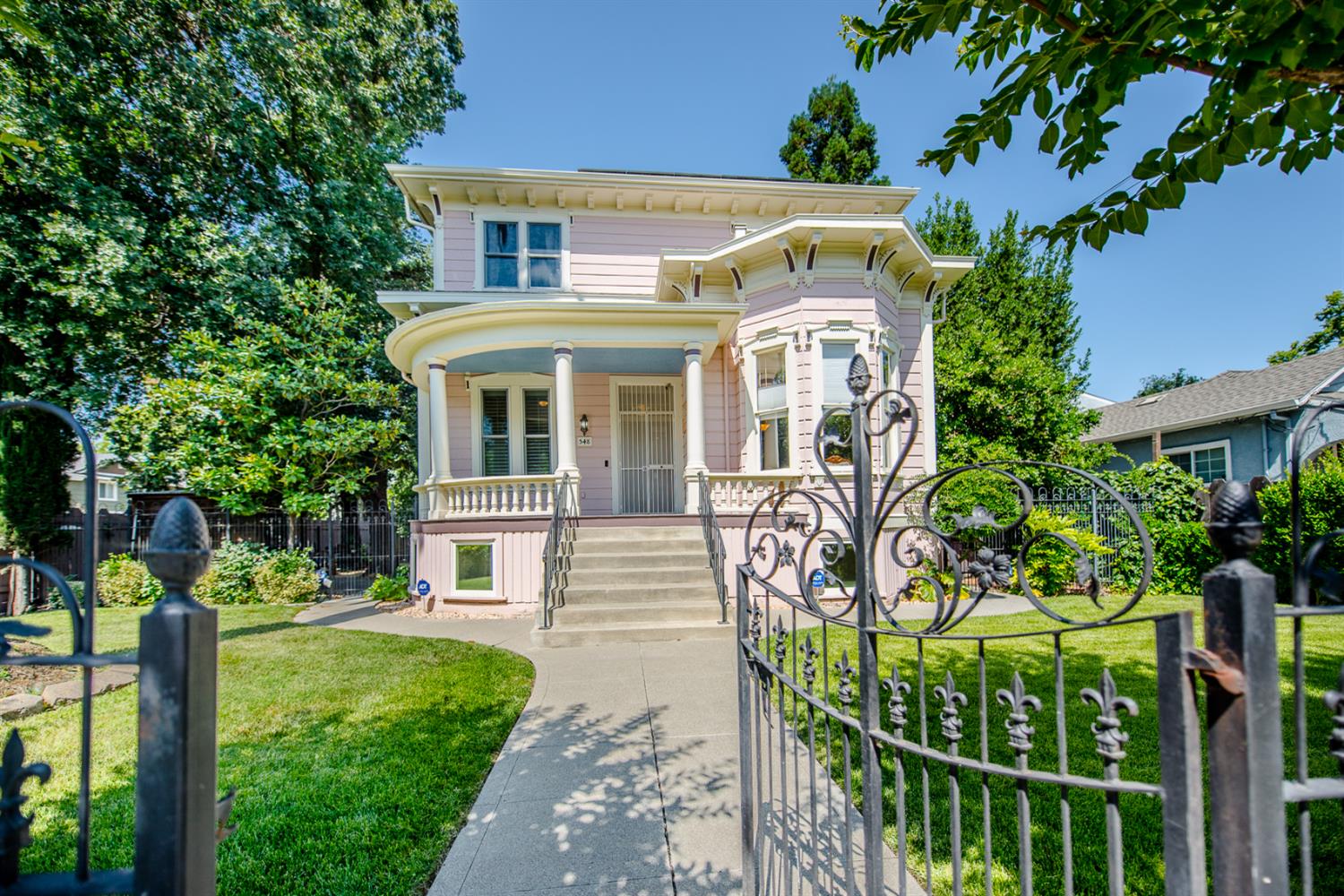 Woodland, California, 95695, United States, 5 Bedrooms Bedrooms, ,4 BathroomsBathrooms,Residential,Active,1843839