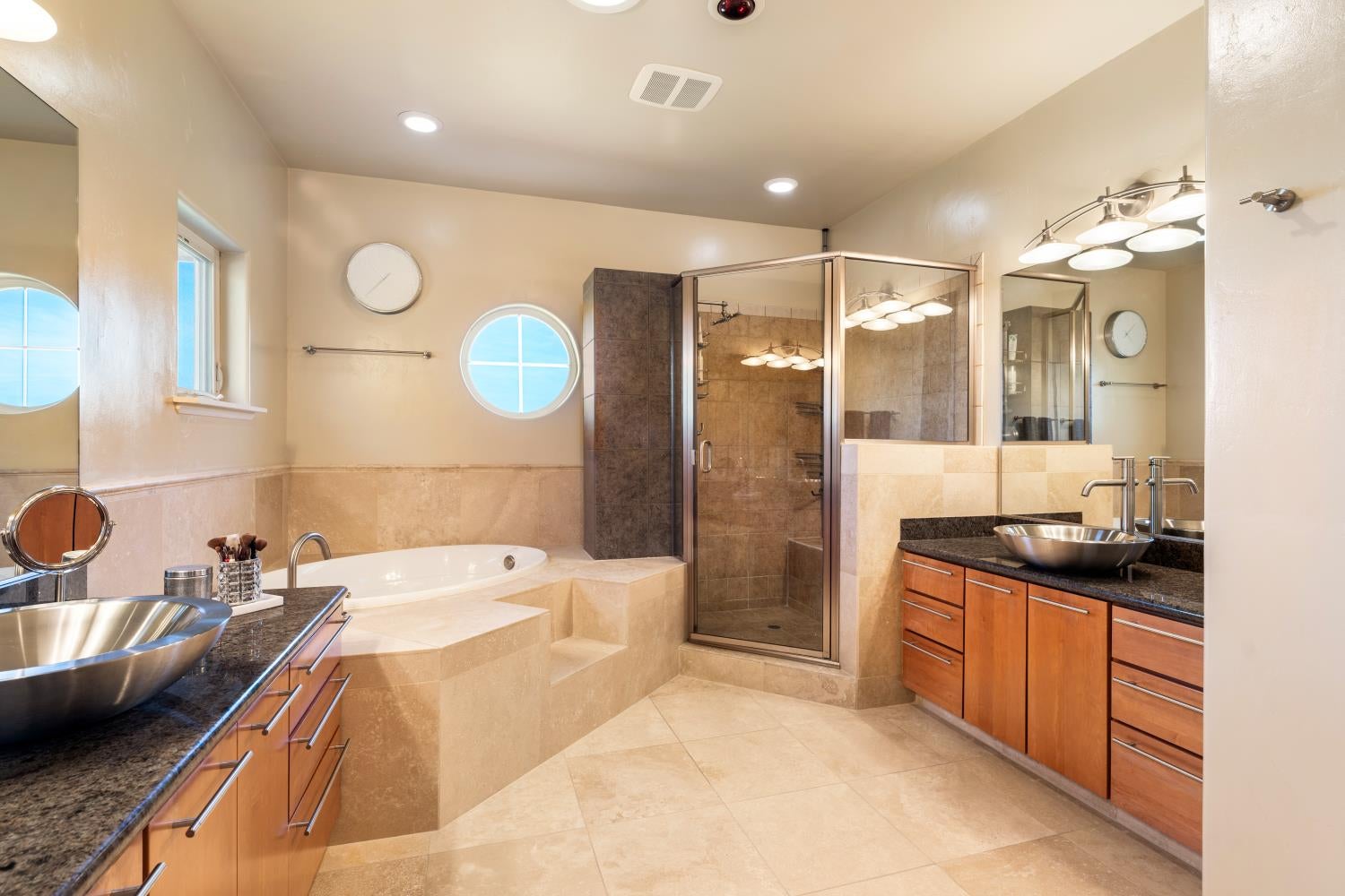 El Dorado Hills, California, 95762, United States, 5 Bedrooms Bedrooms, ,4 BathroomsBathrooms,Residential,Active,2023351