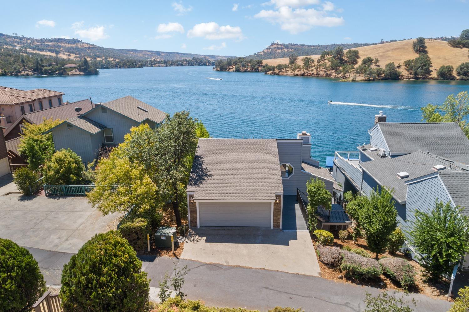 Copperopolis, California, 95228, United States, 3 Bedrooms Bedrooms, ,4 BathroomsBathrooms,Residential,Active,1969645