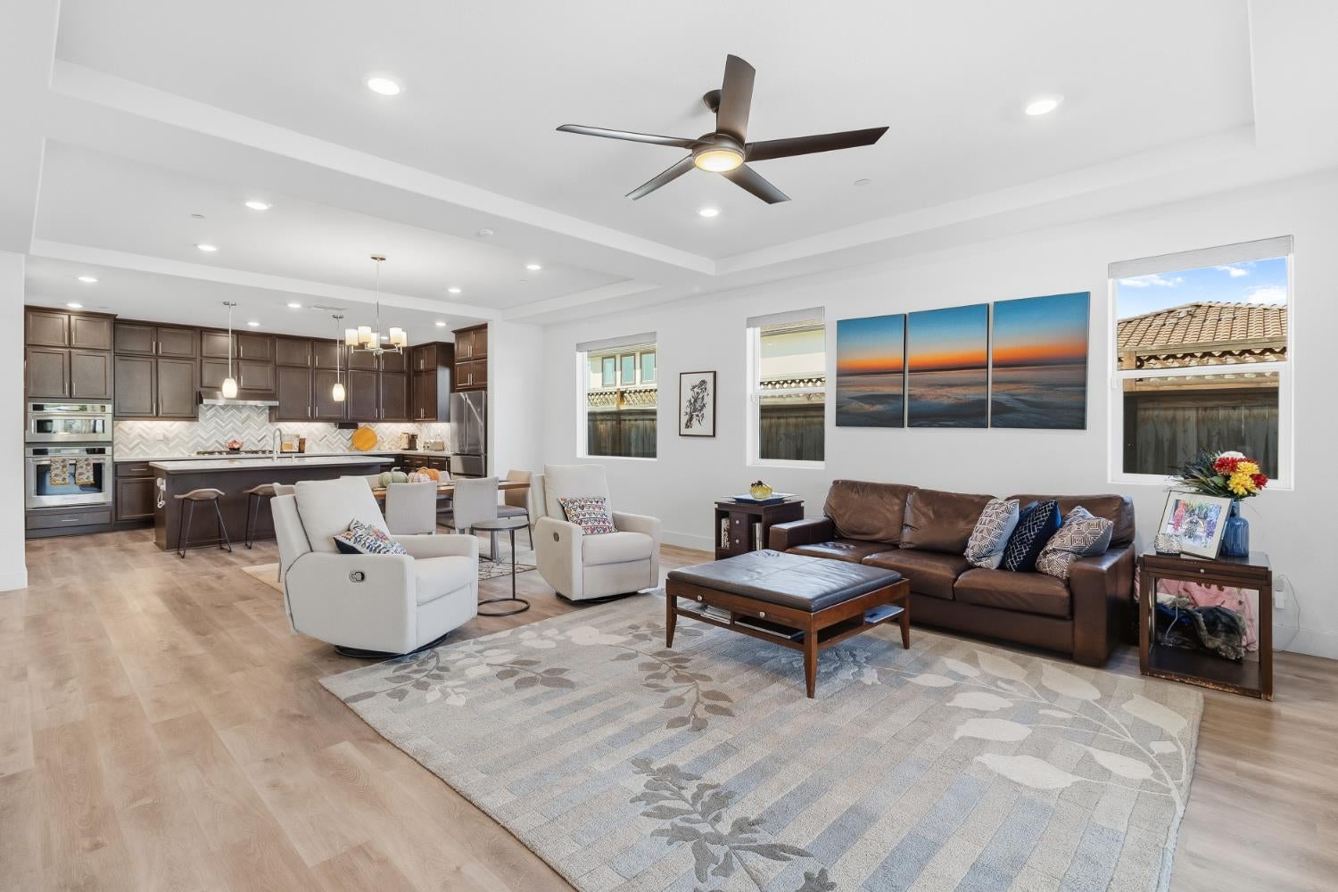 West Sacramento, California, 95605, United States, 3 Bedrooms Bedrooms, ,4 BathroomsBathrooms,Residential,Active,2008265