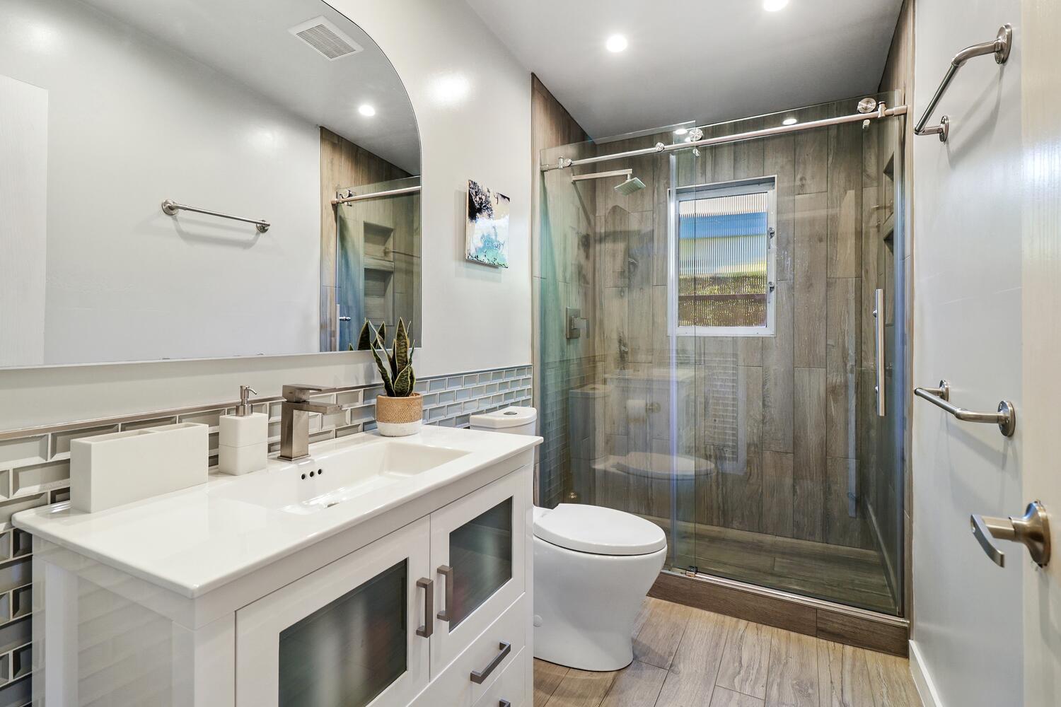 Davis, California, 95616, United States, 4 Bedrooms Bedrooms, ,3 BathroomsBathrooms,Residential,Active,1922279