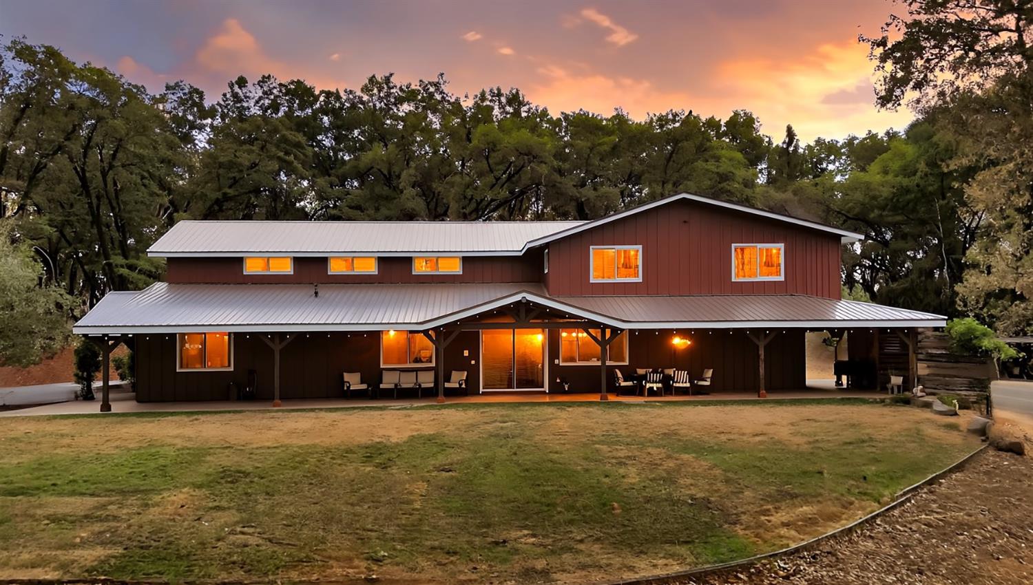 Grass Valley, California, 95949, United States, 4 Bedrooms Bedrooms, ,5 BathroomsBathrooms,Residential,Active,1941342