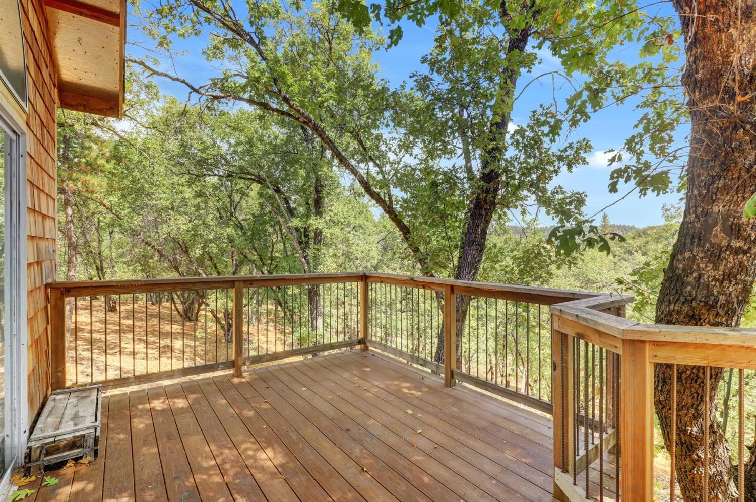 Grass Valley, California, 95949, United States, 4 Bedrooms Bedrooms, ,5 BathroomsBathrooms,Residential,Active,1941342
