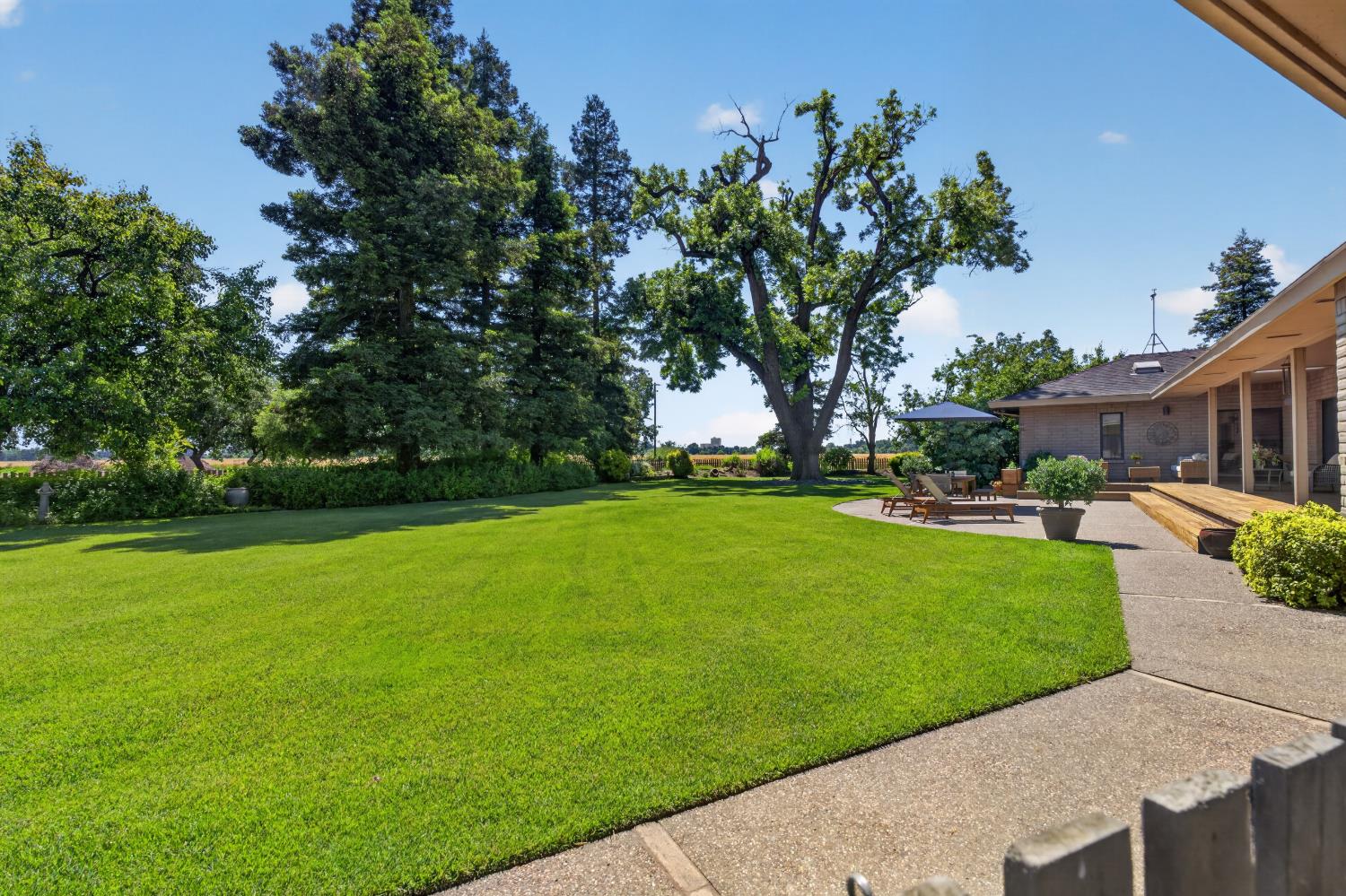 Woodland, California, 95776, United States, 5 Bedrooms Bedrooms, ,3 BathroomsBathrooms,Residential,Pending,2045625