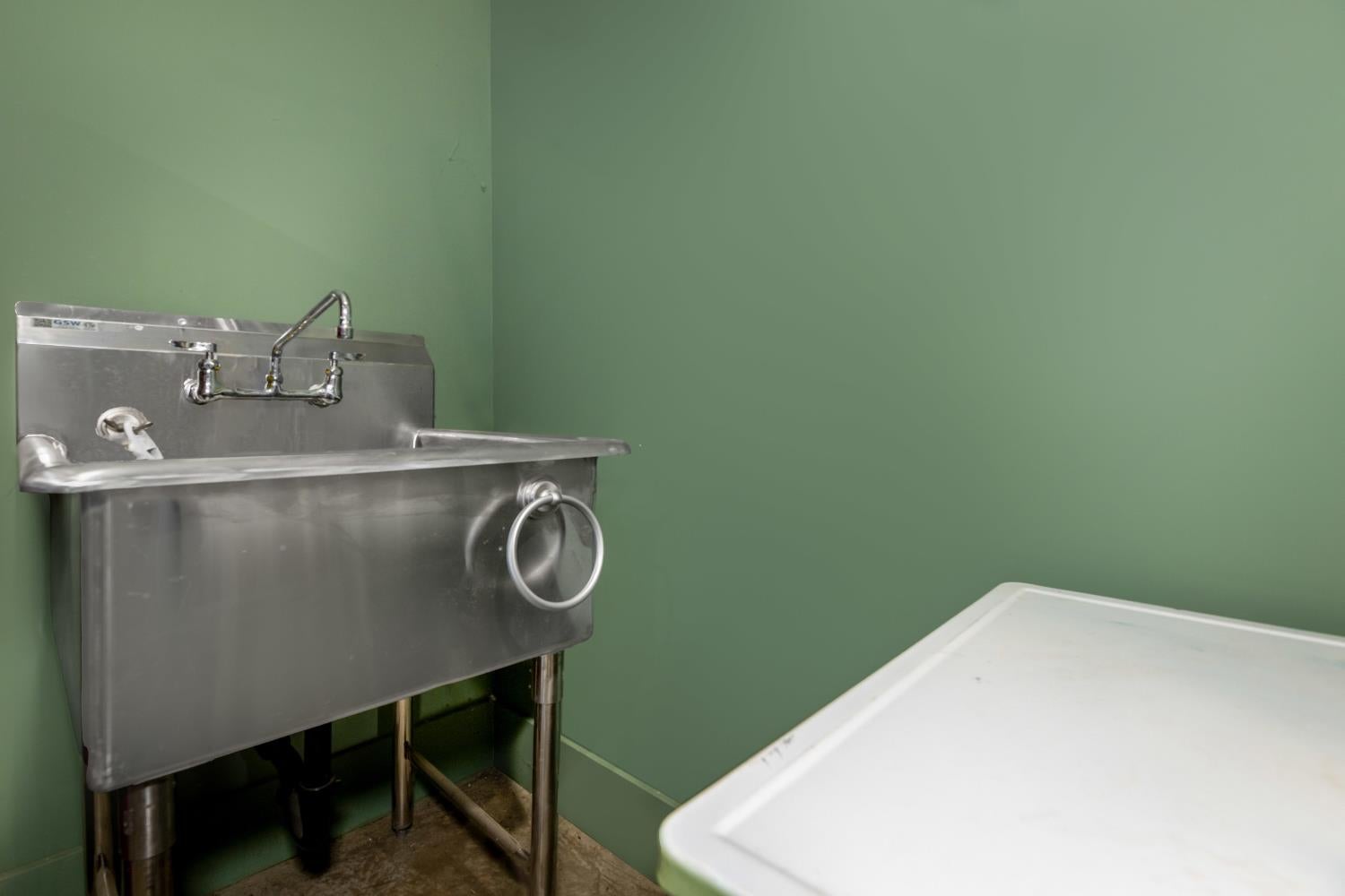 Smartsville, California, 95977, United States, 1 Bedroom Bedrooms, ,3 BathroomsBathrooms,Residential,Active,1952299