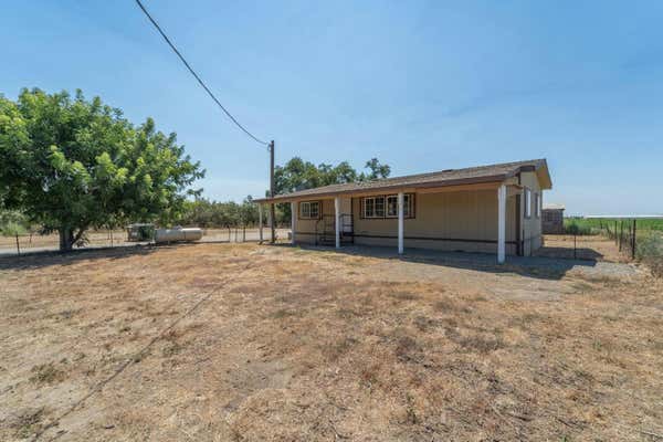 13775 ROSE AVE, LIVINGSTON, CA 95334, photo 3 of 31