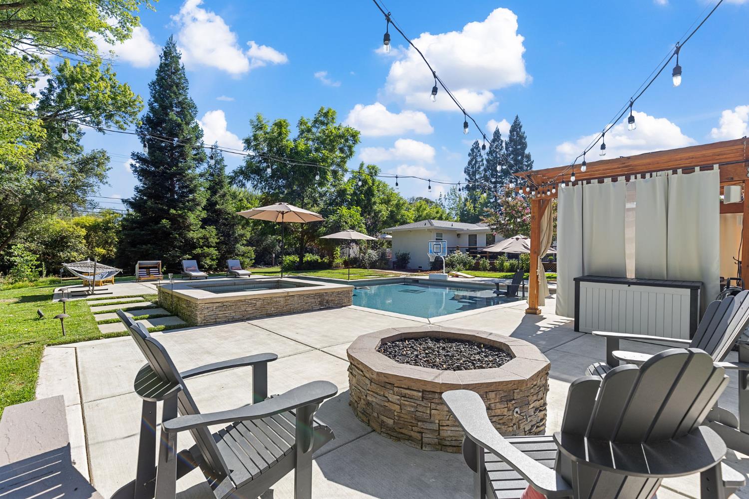 Loomis, California, 95650, United States, 3 Bedrooms Bedrooms, ,2 BathroomsBathrooms,Residential,Pending,1922290