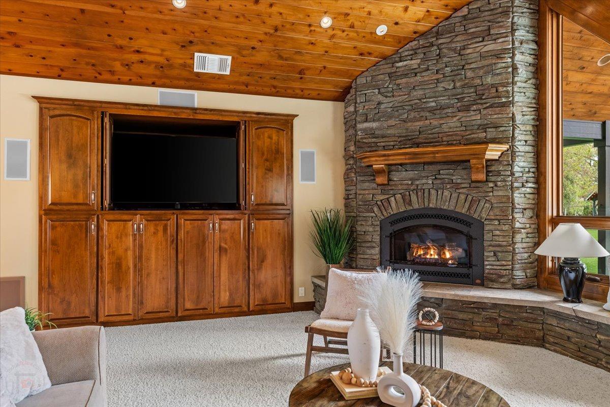 Ripon, California, 95366, United States, 3 Bedrooms Bedrooms, ,5 BathroomsBathrooms,Residential,Active,1808206