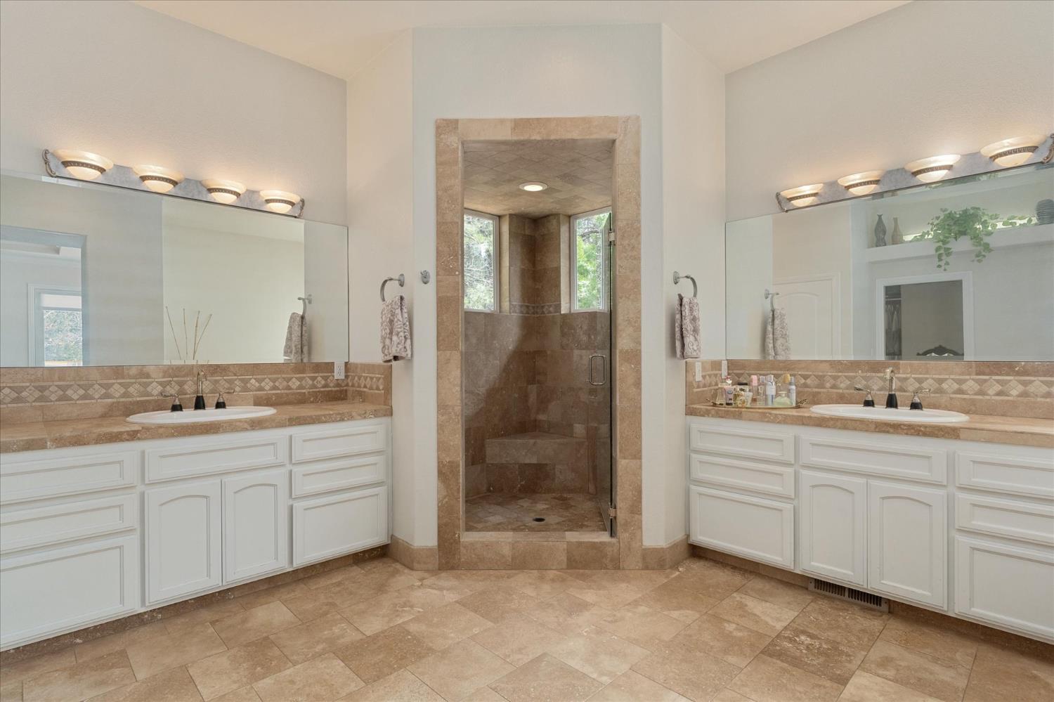 Arnold, California, 95223, United States, 3 Bedrooms Bedrooms, ,4 BathroomsBathrooms,Residential,Active,2035119