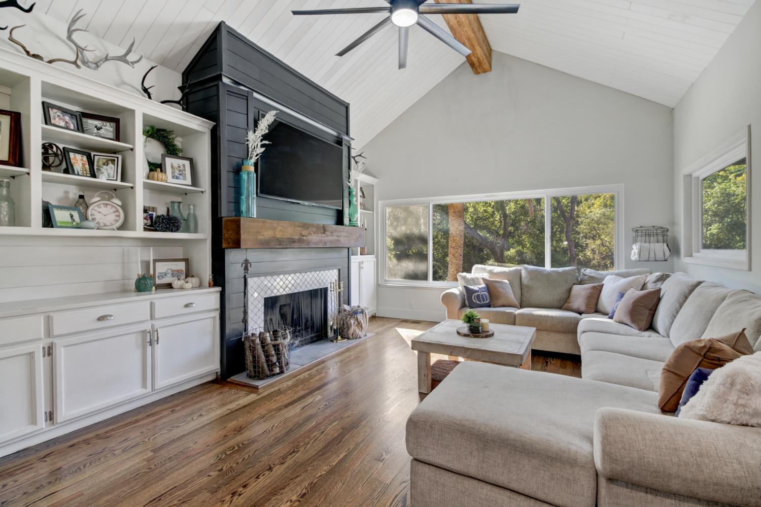 Carmichael, California, 95608, United States, 5 Bedrooms Bedrooms, ,4 BathroomsBathrooms,Residential,Active,1952048