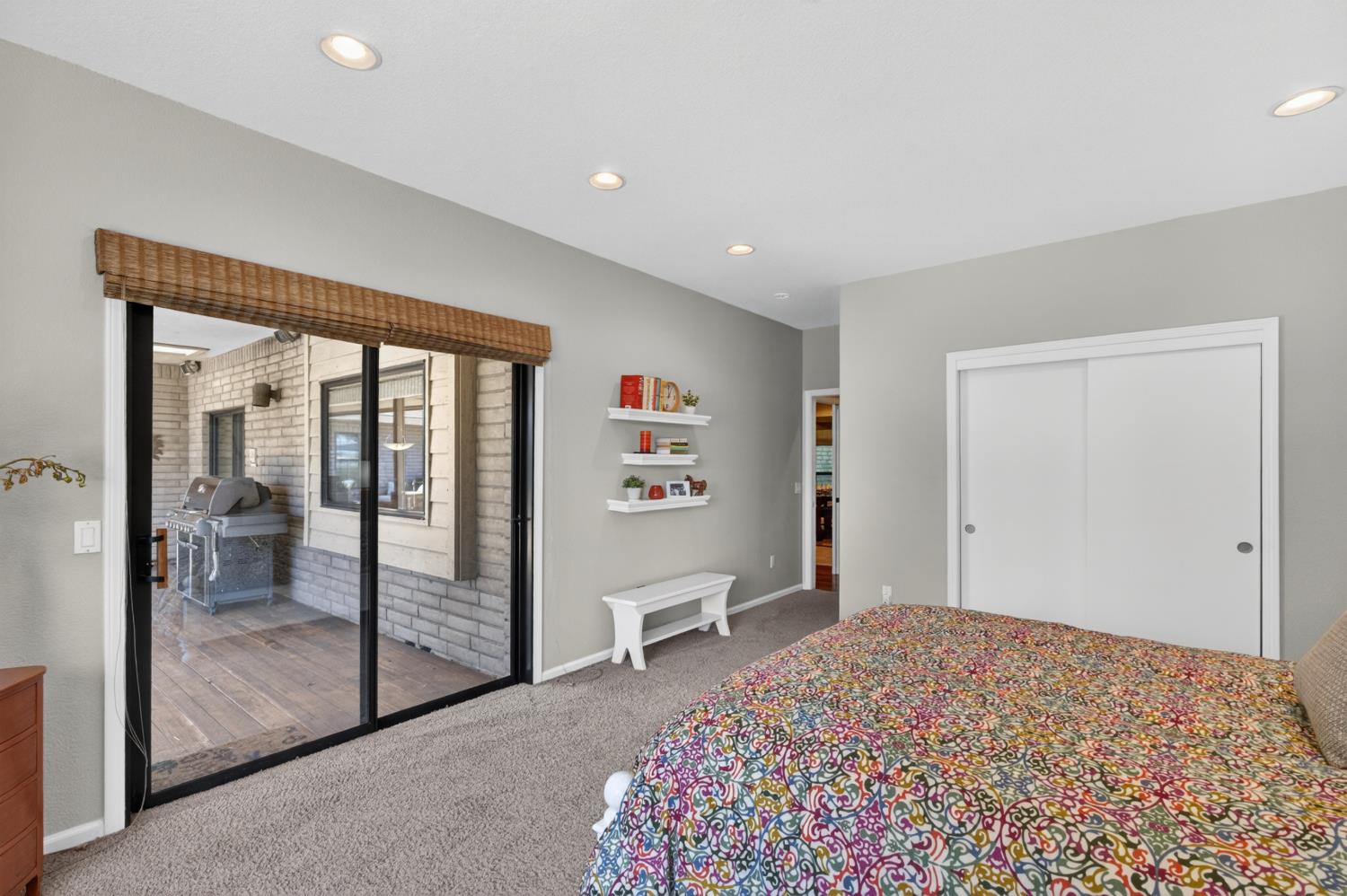 Woodland, California, 95776, United States, 5 Bedrooms Bedrooms, ,3 BathroomsBathrooms,Residential,Pending,2045625