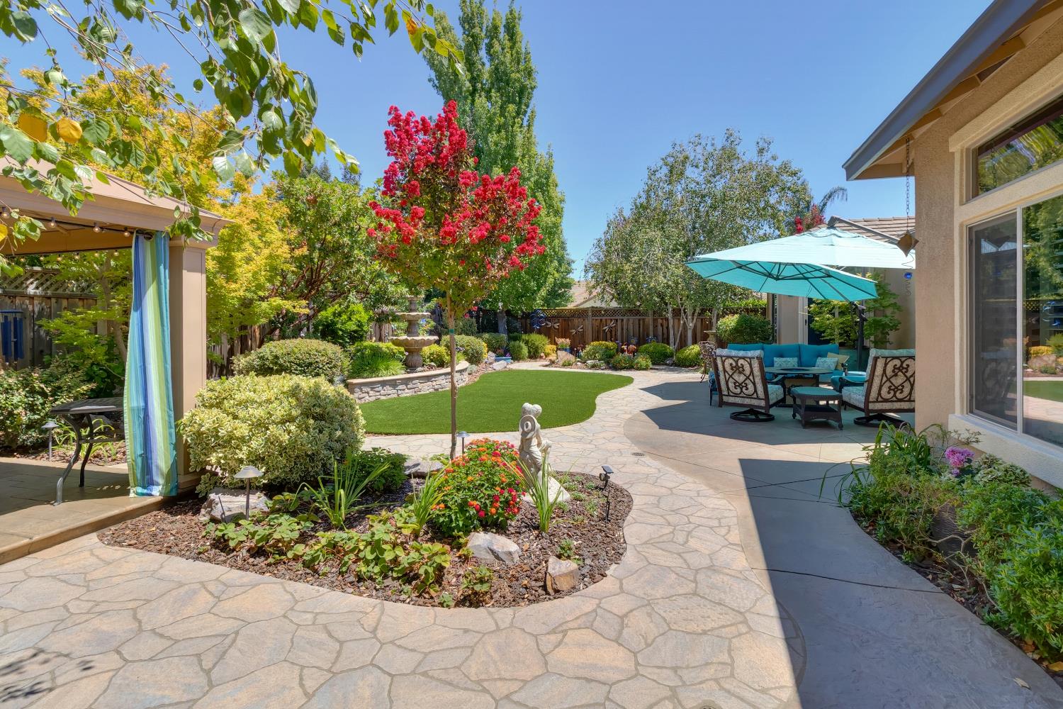 West Sacramento, California, 95605, United States, 4 Bedrooms Bedrooms, ,3 BathroomsBathrooms,Residential,Active,1929784