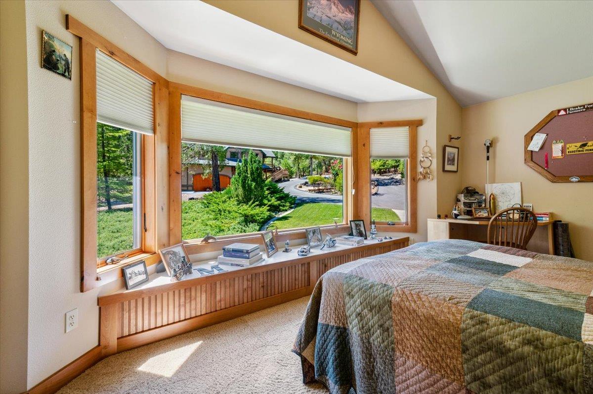 Nevada City, California, 95959, United States, 4 Bedrooms Bedrooms, ,4 BathroomsBathrooms,Residential,Active,2043131