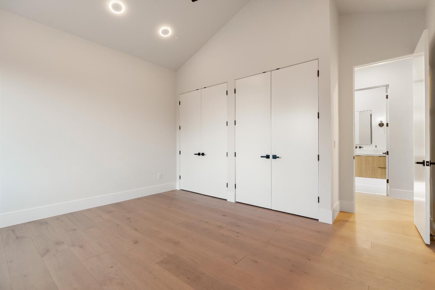 Newcastle, California, 95658, United States, 5 Bedrooms Bedrooms, ,5 BathroomsBathrooms,Residential,Active,1989749