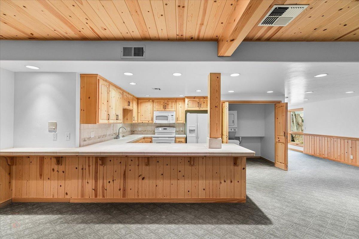 Ripon, California, 95366, United States, 3 Bedrooms Bedrooms, ,5 BathroomsBathrooms,Residential,Active,1808206