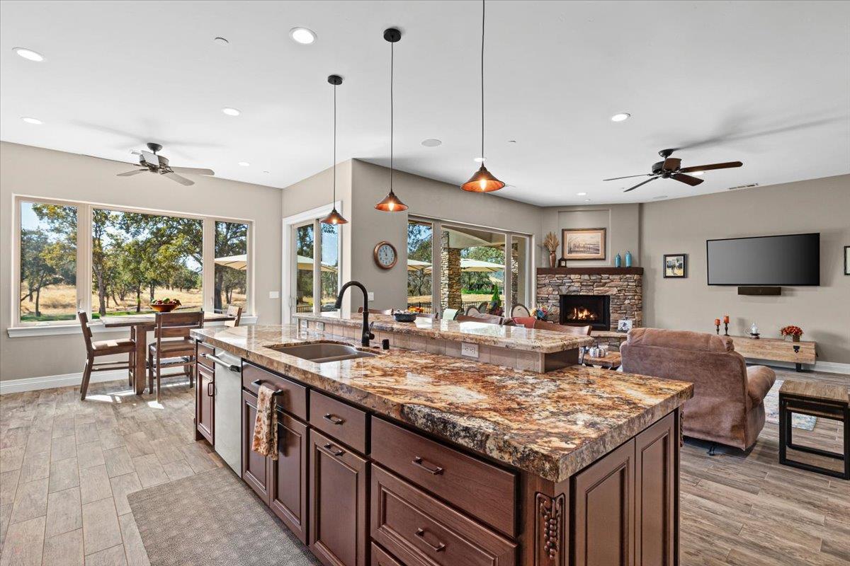 Copperopolis, California, 95228, United States, 4 Bedrooms Bedrooms, ,3 BathroomsBathrooms,Residential,Active,1953658