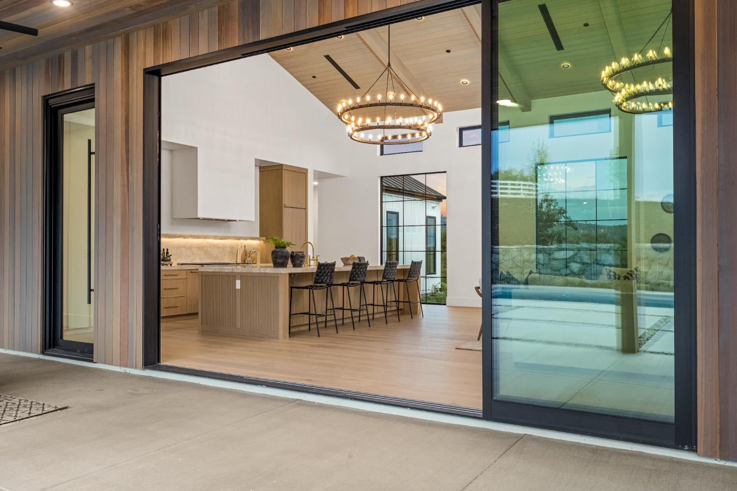 Newcastle, California, 95658, United States, 4 Bedrooms Bedrooms, ,6 BathroomsBathrooms,Residential,Active,1973288