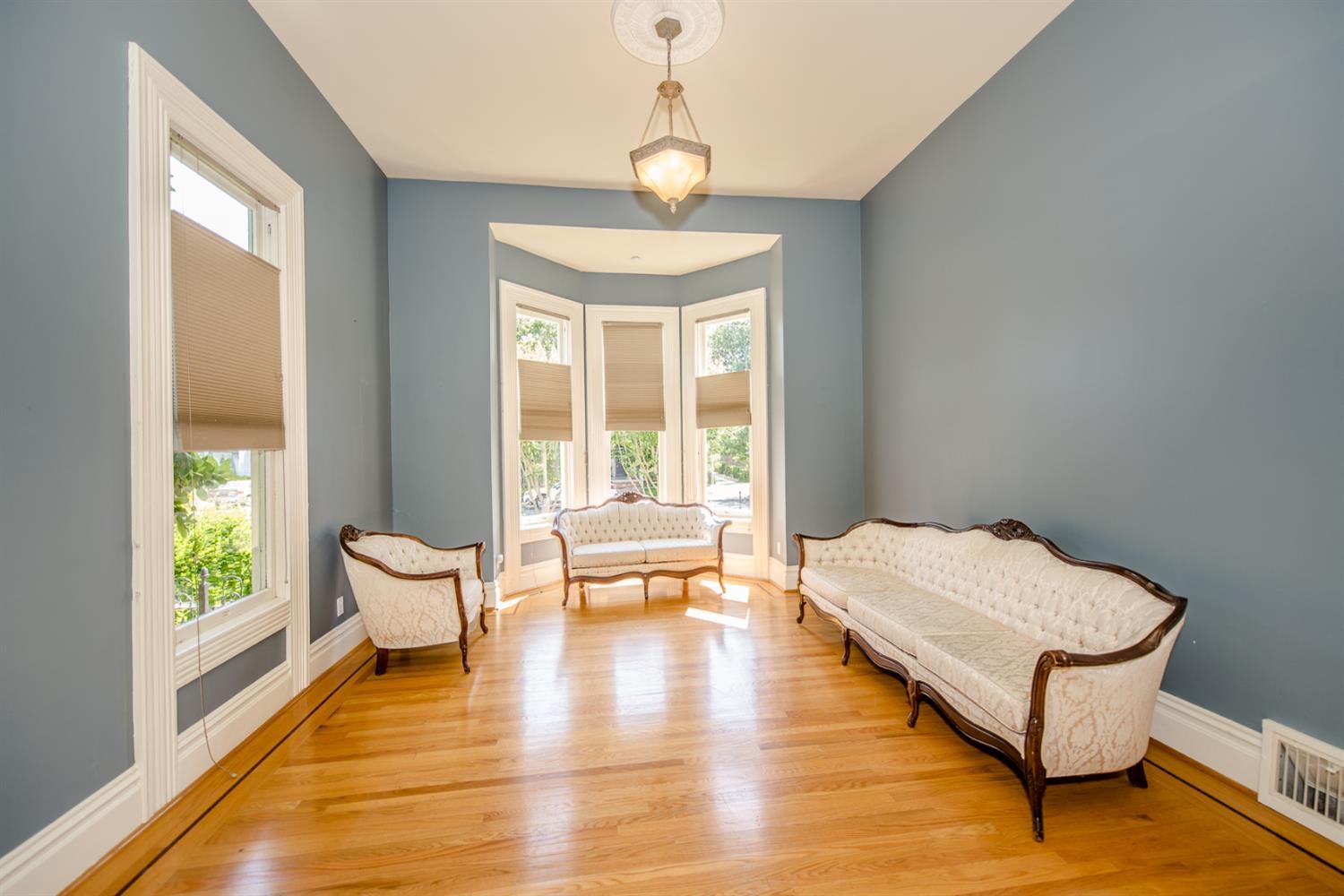 Woodland, California, 95695, United States, 5 Bedrooms Bedrooms, ,4 BathroomsBathrooms,Residential,Active,1843839