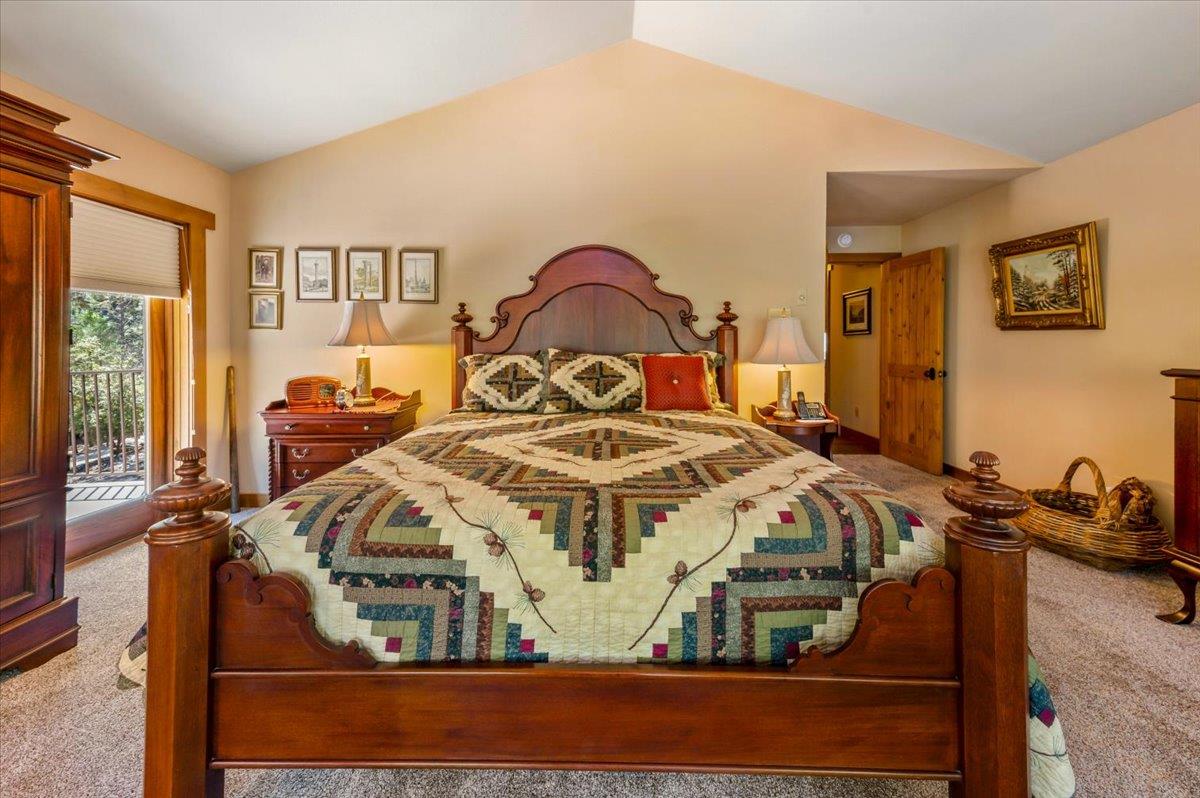 Nevada City, California, 95959, United States, 4 Bedrooms Bedrooms, ,4 BathroomsBathrooms,Residential,Active,2043131