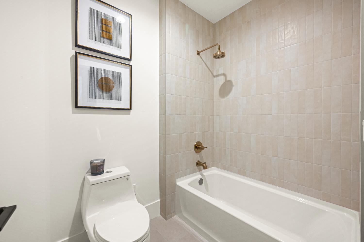 Loomis, California, 95650, United States, 5 Bedrooms Bedrooms, ,4 BathroomsBathrooms,Residential,Active,1959535